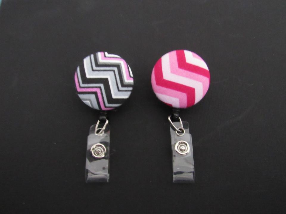 Chevron badge reels