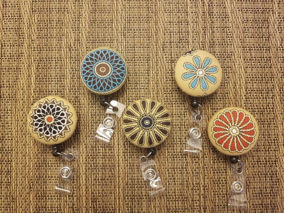 Wagon wheel rope badge reels for work or school IDs