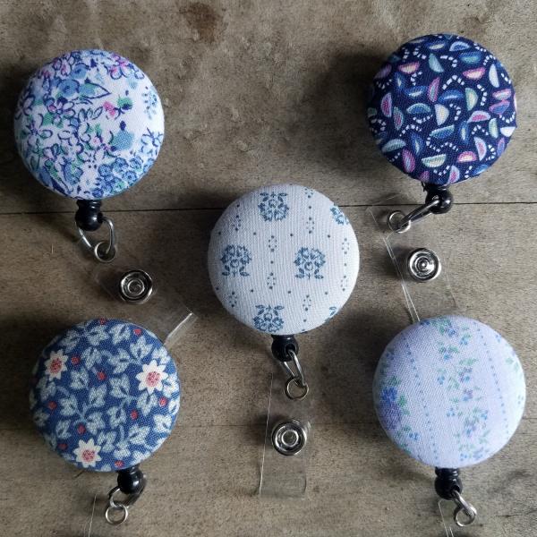 Blue Badge Reels for work or school IDs.