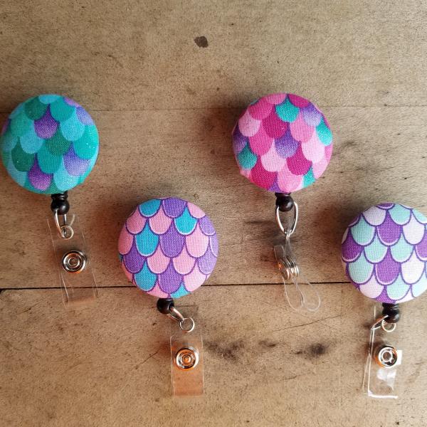 Mermaid Scallop Badge Reel for work or school IDs.